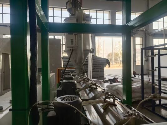 मैग्नेटिक पाउडर कंट्रोलर रियल-टाइम डिस्प्ले के साथ इंटेलिजेंट टेंशन कंट्रोल पीपी स्ट्रैप प्रोडक्शन लाइन