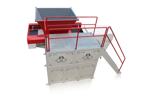 नरम पुनर्नवीनीकरण सामग्री एक शाफ्ट Shredder प्लास्टिक पुनर्नवीनीकरण उच्च टोक़