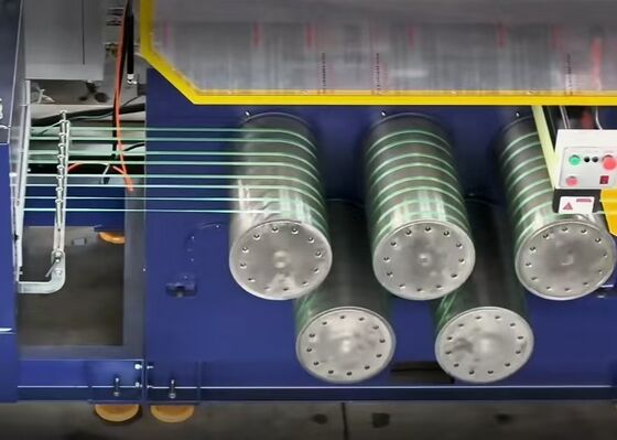 स्थिरता महत्वपूर्ण हैः उच्च परिशुद्धता पीईटी प्रोफाइल निर्माण