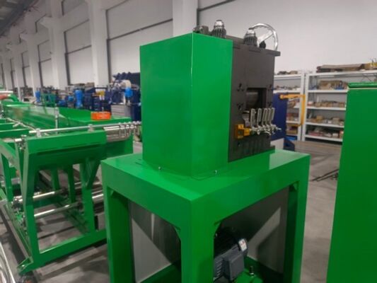 सटीक एम्बॉसिंग सुनिश्चित करने के लिए हॉल-ऑफ के साथ सटीक सिंक्रनाइजेशन